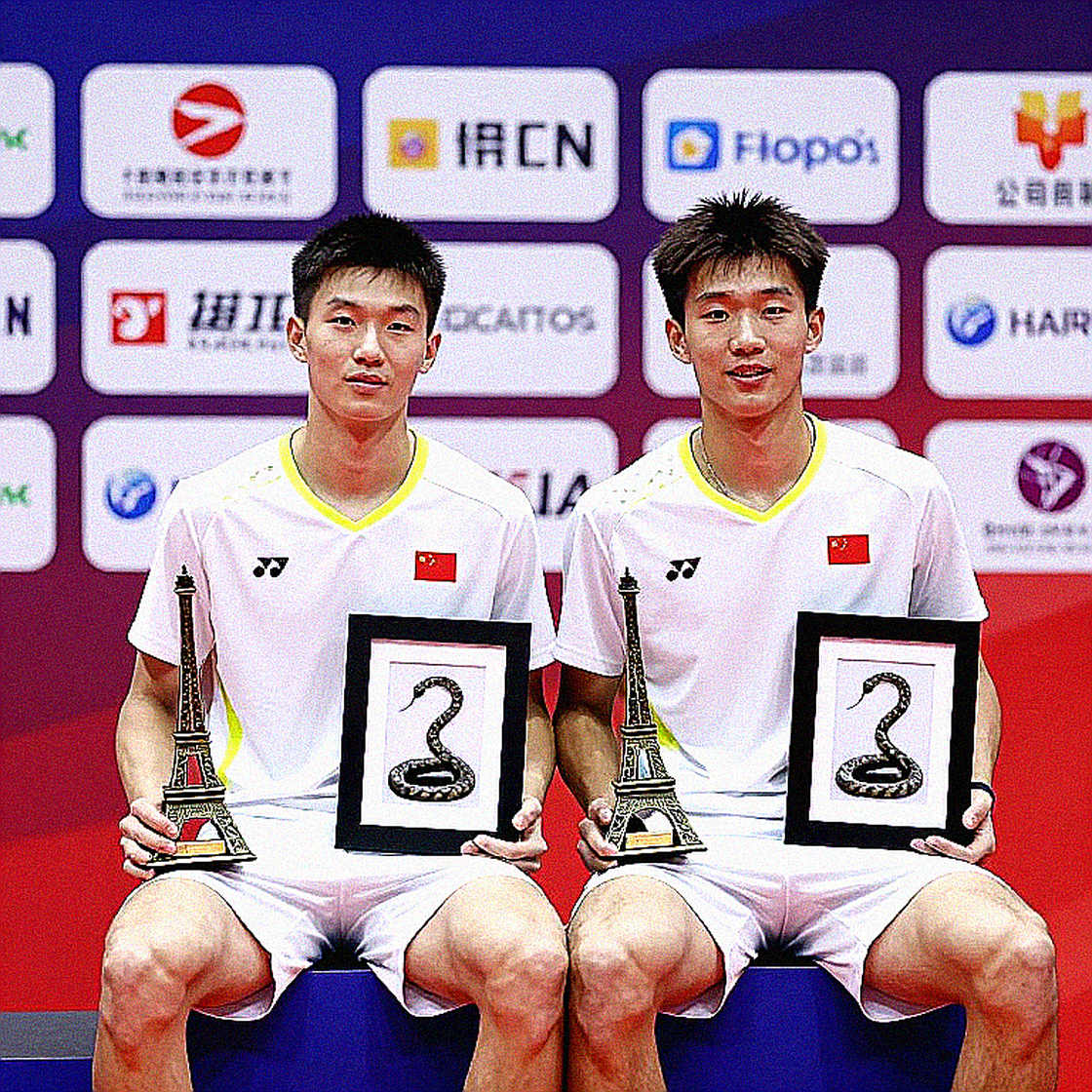 Sindhu thắng Akechi 2-1 ở bán kết French Open 2026: sáu điểm không lỗi và bài toán 0-10 trước An Se Young