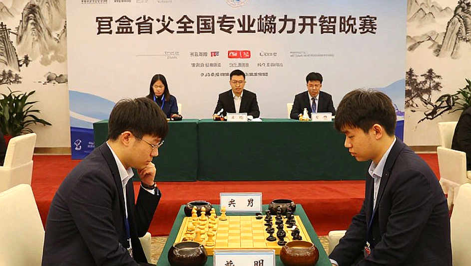 Bàn cờ chưa tàn: 8 điểm sau 10 ván của kỳ thủ sinh năm 2026