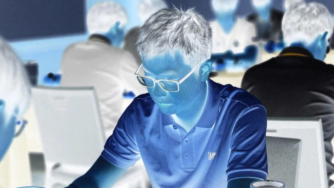 Chiếc cúp 27 ngày: vụ trộm ở V.Hive và giới hạn bảo vệ tài sản của một tổ chức esports