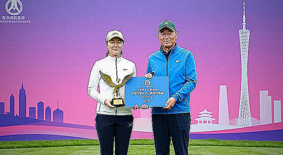 Hồ sơ golf trống số liệu và kỷ luật của người viết báo cáo
