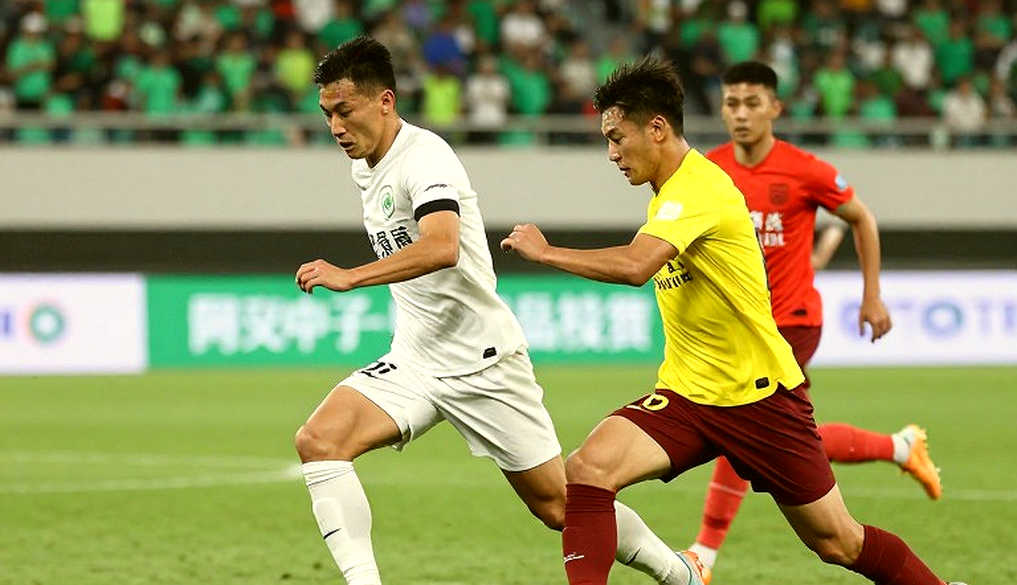 V.League và khoảng trống dữ liệu: khi không ai đếm đường chuyền giữa hai trung vệ