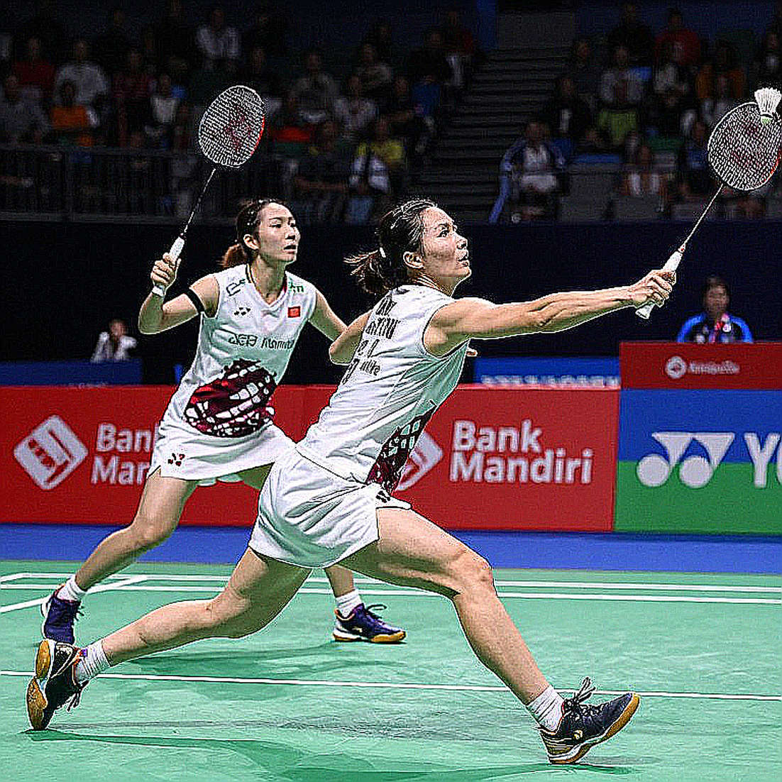 Pha bóng 122 giây ở Aichi-Nagoya: PV Sindhu đánh rơi quyền kiểm soát, Chen Yufei hoàn tất cuộc ngược dòng