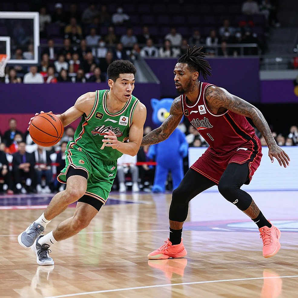 Luka Doncic tin vào Adou Thiero: Một suất vòng hai giữa đầu gối trái và đồng hồ của JJ Redick