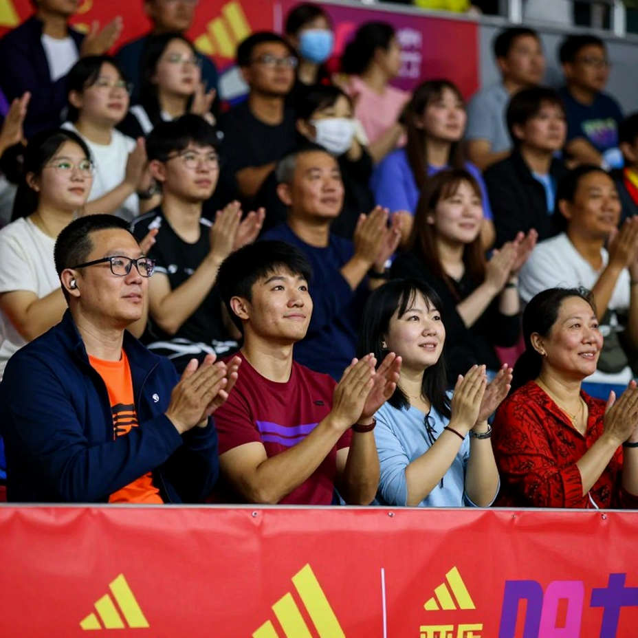 Podium toàn nữ tại Rasselbock Backyard Ultra: 141 người vào cuộc, ba người phụ nữ ở lại, và một tuyên bố chưa được kiểm chứng