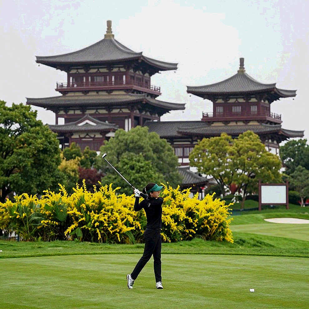 Dustin Johnson dẫn đầu nhóm cầu thủ LIV Golf đòi tiền lương chưa thanh toán từ PIF